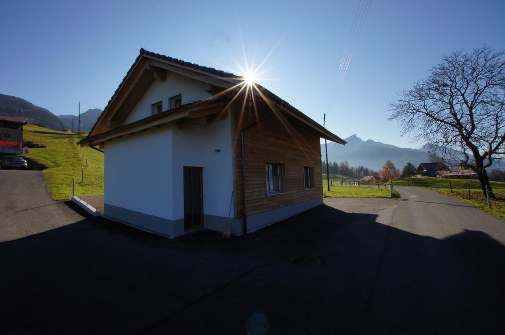 Gaestehaus Myhideaway Reichenbach im Kandertal Номер фото
