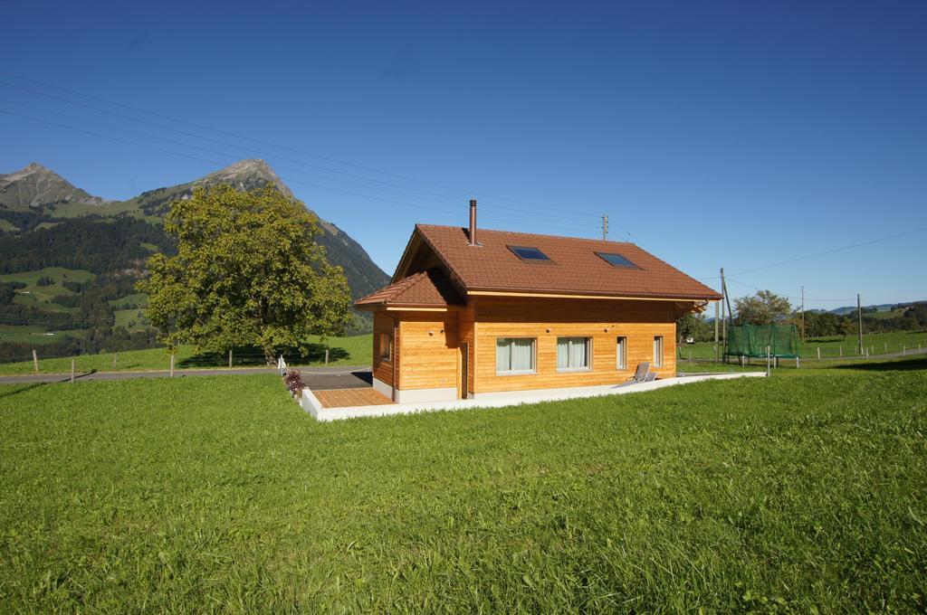 Gaestehaus Myhideaway Reichenbach im Kandertal Номер фото